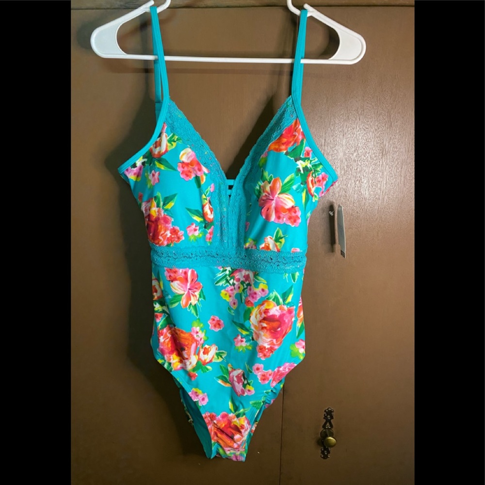 One piece swimsuit